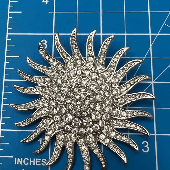 Camrose Kross JBK Jacqueline Kennedy Sunburst Starburst Rhinestone Brooch Pin - Picture 6 of 7